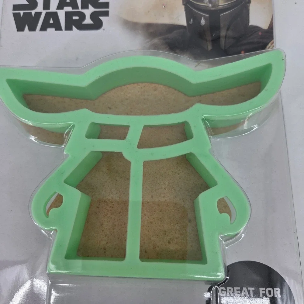 Star Wars The Mandalorian Grogu & Frog Silicone Breakfast Molds 2-Pack NEW